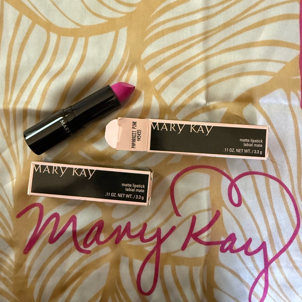 Mary Kay Matte Lipstick - Paparazzi Pink